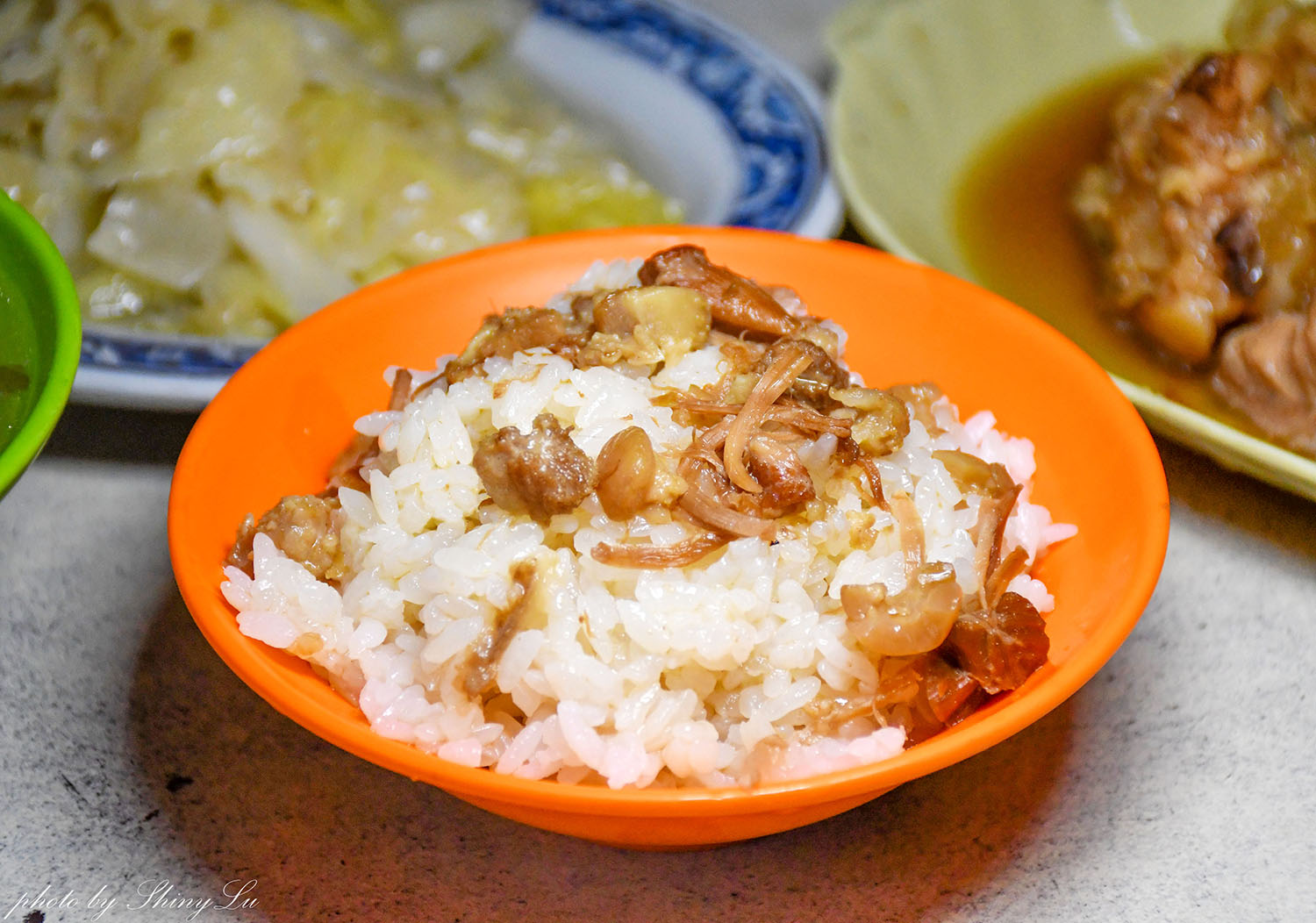 早餐就可以吃魯肉飯跟豬腳了,沒有招牌的隱藏版小吃