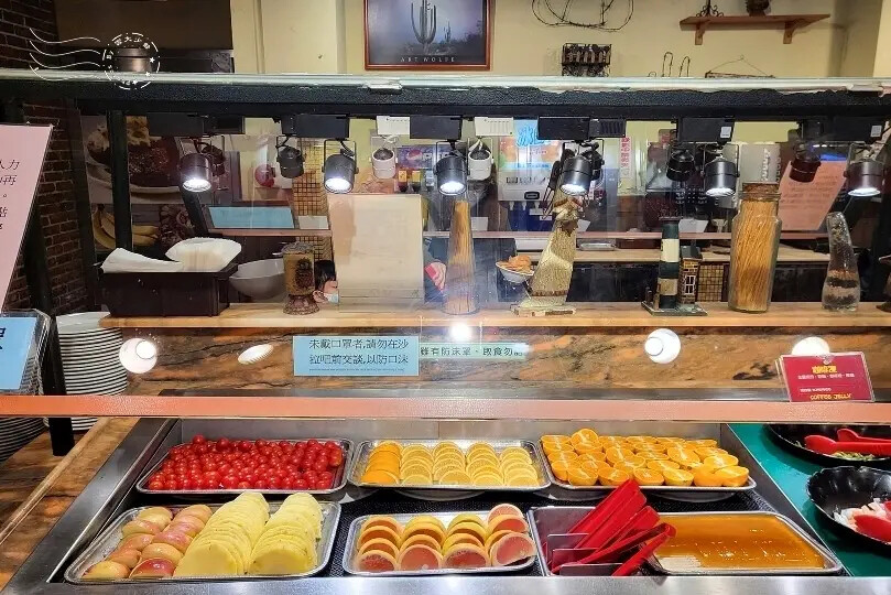 龐德羅莎:沙拉自助吧