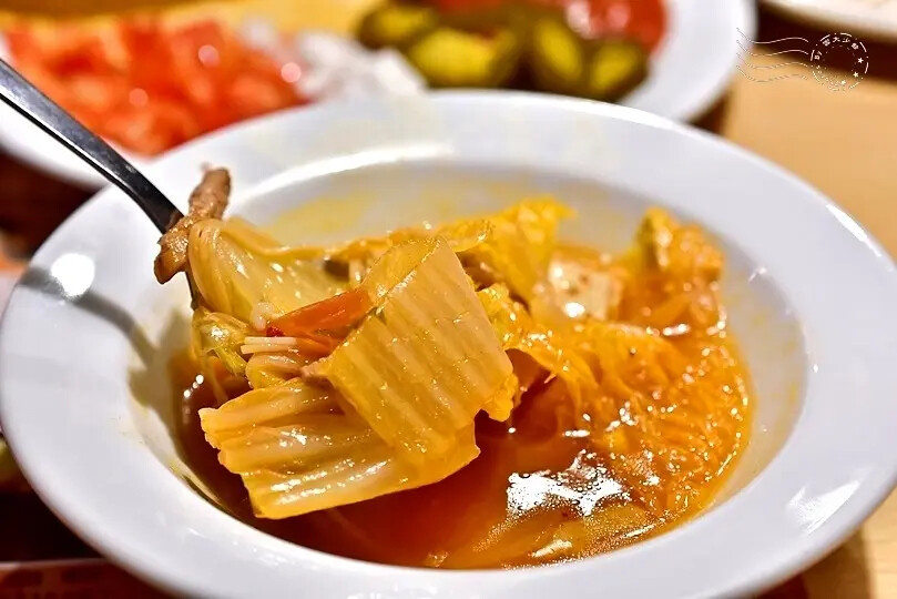 龐德羅莎:韓式泡菜鍋