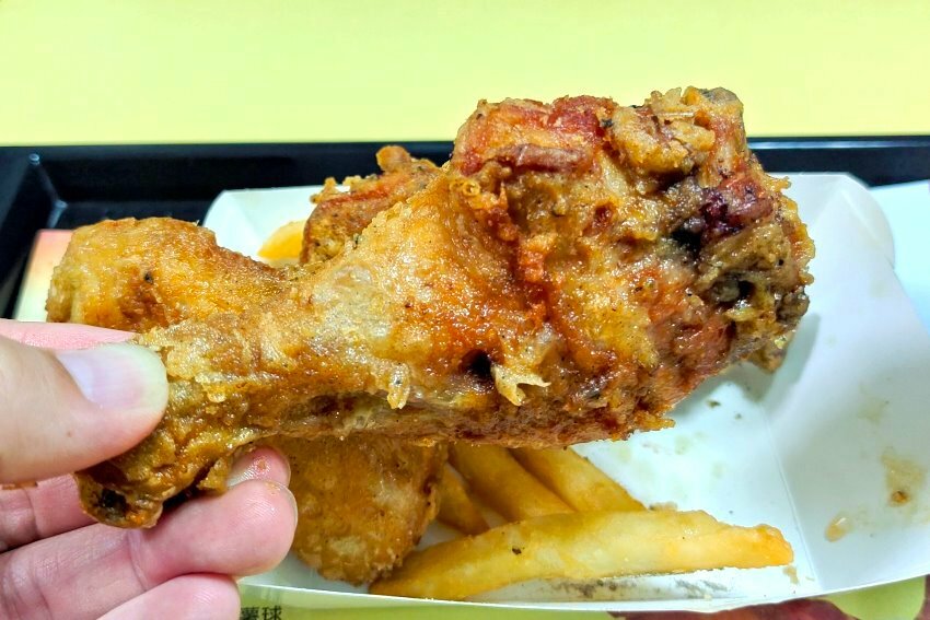 【台東美食】藍蜻蜓速食專賣店．台東超夯排隊人氣名店!