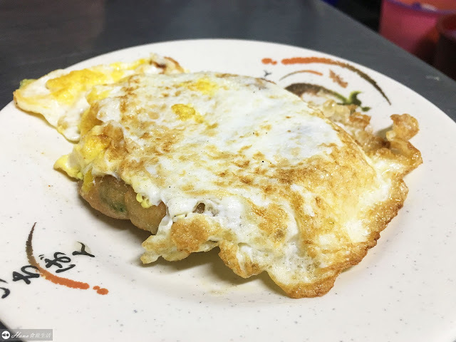 【基隆中正】周家豆漿店(周家蔥油餅) | 米其林漏勾美食 先煎後烤酥脆爆棚 真心羨慕基隆人