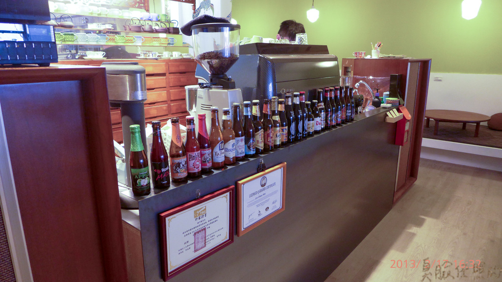 P1010888-19.jpg P1010888-19.jpg