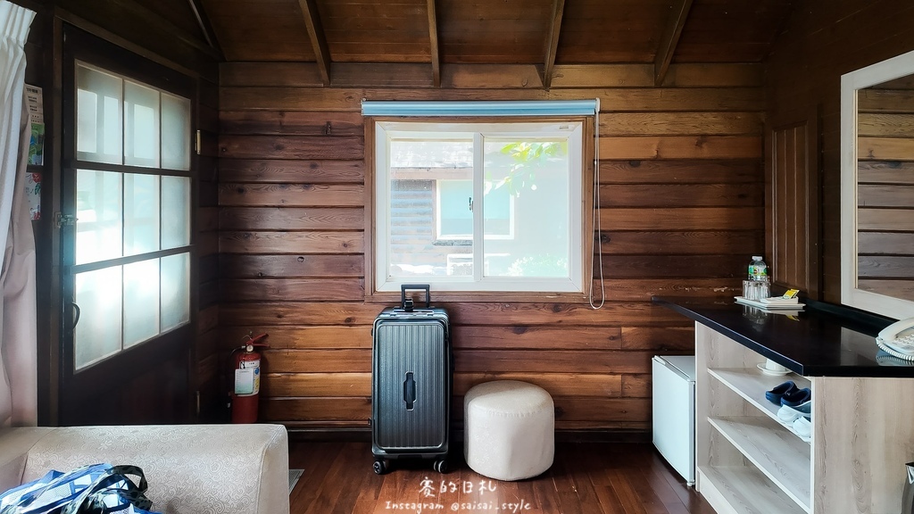 屏東小木屋民宿首選！小墾丁超像童話聚落，出門就是藍天白雲超舒服！