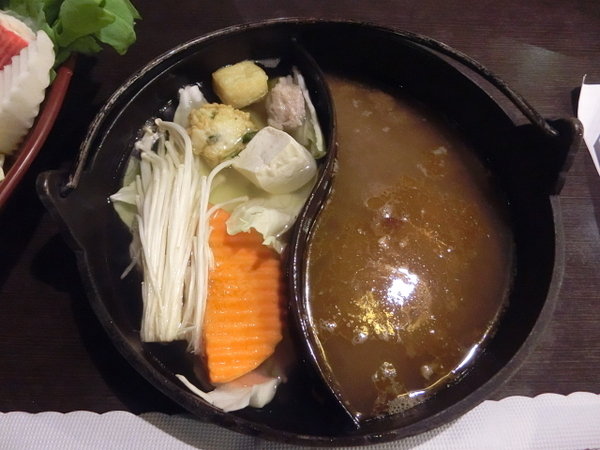 青禾幸福鍋物涮涮屋(永安店):【新北市中和好吃涮涮鍋】青禾幸福鍋物涮涮屋-永安店~個人鴛鴦鍋&火烤兩吃~吃得好爽喔!