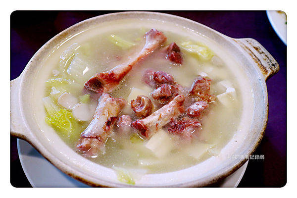 【台北美食】銀翼餐廳 ~ 台北60年老店/點桌菜比較划算❤️邰客好食推薦美食 - 捷運東門站