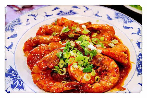 【台北美食】銀翼餐廳 ~ 台北60年老店/點桌菜比較划算❤️邰客好食推薦美食 - 捷運東門站