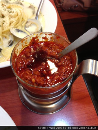 974047_587142421316431_742021502_n