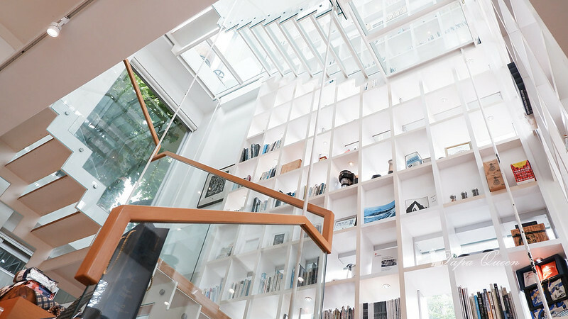 台中咖啡 ｜   Factory Mojocoffee │精明商圈巷弄咖啡館 明亮空間設計有如圖書館