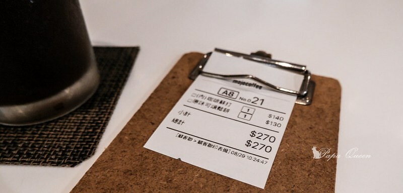 台中咖啡 ｜   Factory Mojocoffee │精明商圈巷弄咖啡館 明亮空間設計有如圖書館