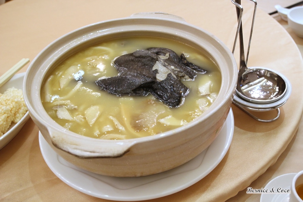 f0913536.jpg f0913536.jpg