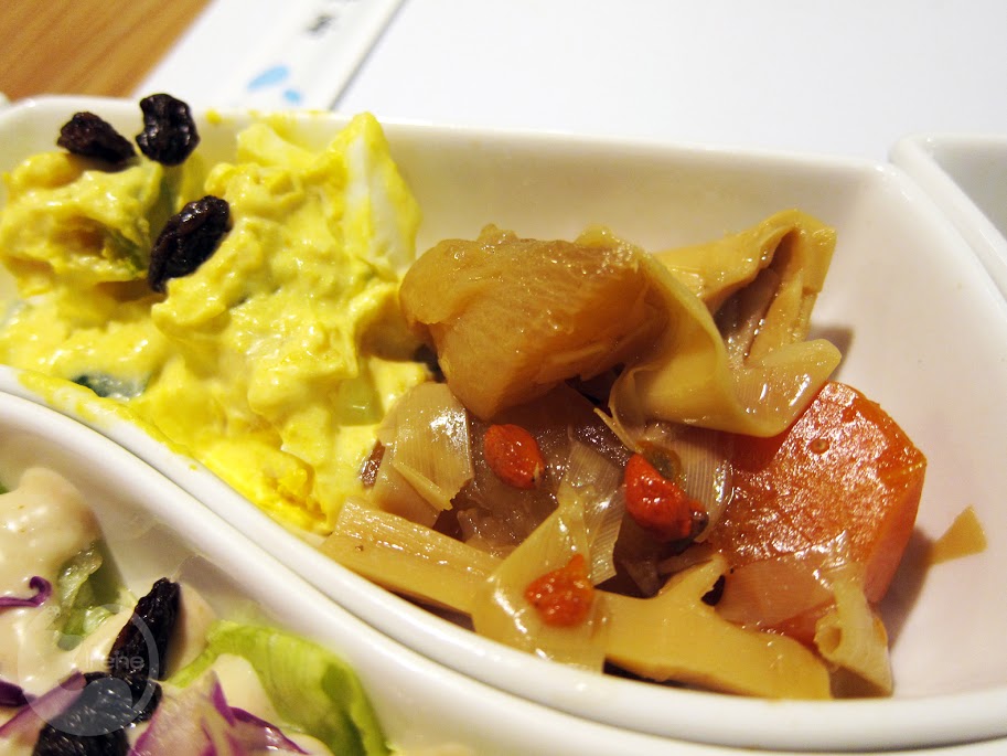 捷運士林站 | 有幸福Cafe ．鹹的蜜糖吐司 / 私房菜色咖啡廳 / 比利時壺經典咖啡