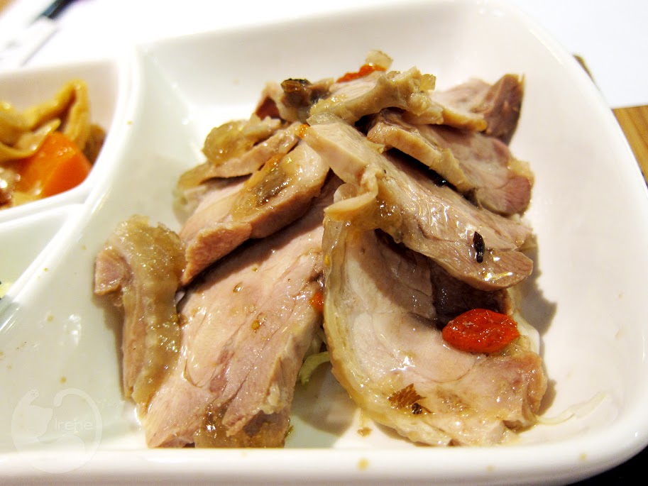 捷運士林站 | 有幸福Cafe ．鹹的蜜糖吐司 / 私房菜色咖啡廳 / 比利時壺經典咖啡