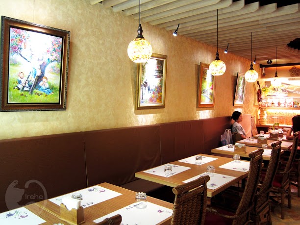 捷運士林站 | 有幸福Cafe ．鹹的蜜糖吐司 / 私房菜色咖啡廳 / 比利時壺經典咖啡