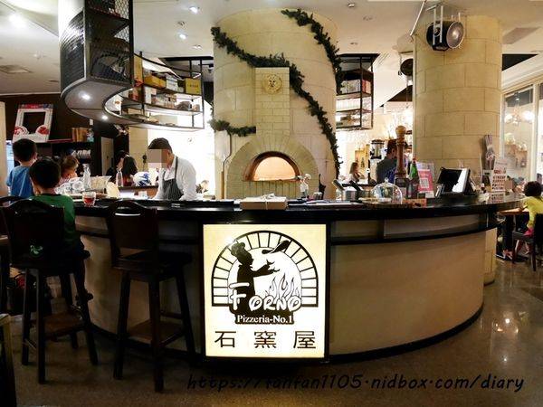 【蘆洲美食】石窯屋 #義式料理 #窯烤披薩 #披薩 #半月烤餅 #義大利燉飯 #義大利麵 (9).JPG