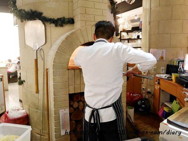 【蘆洲美食】石窯屋 #義式料理 #窯烤披薩 #披薩 #半月烤餅 #義大利燉飯 #義大利麵 (6).JPG