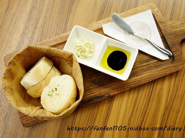 【蘆洲美食】石窯屋 #義式料理 #窯烤披薩 #披薩 #半月烤餅 #義大利燉飯 #義大利麵 (16).JPG