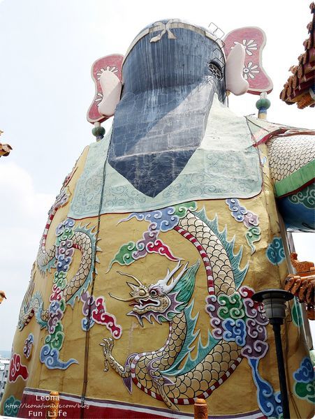 全台最大玄天上帝像背面