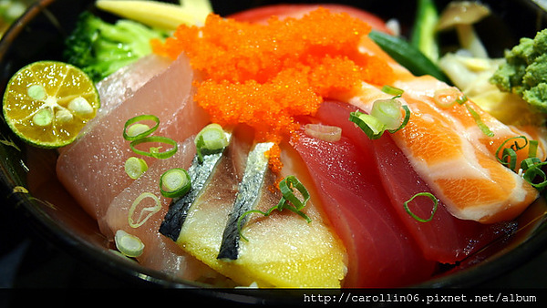 海人刺身丼飯專賣店:【食記】《海人刺身丼飯專賣店》西門町隱密好店 海人刺身丼飯專賣店:【食記】《海人刺身丼飯專賣店》西門町隱密好店