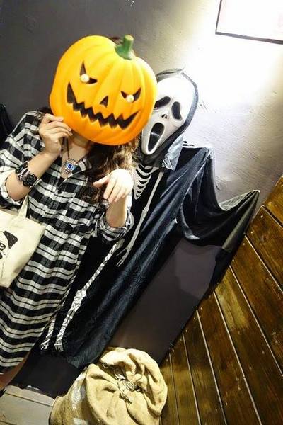 3mins美式餐廳(中美店)：【台中食記】萬聖節快一起來搗蛋!!美國隊長和巨無霸熱狗陪你TRICK OR TREAT@3mins美式餐廳(中美店)