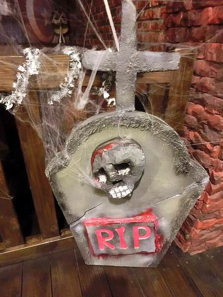 3mins美式餐廳(中美店)：【台中食記】萬聖節快一起來搗蛋!!美國隊長和巨無霸熱狗陪你TRICK OR TREAT@3mins美式餐廳(中美店)