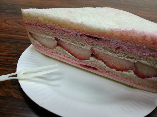 【團購】美食村~好吃的大湖草莓三明治