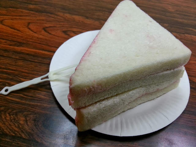 【團購】美食村~好吃的大湖草莓三明治