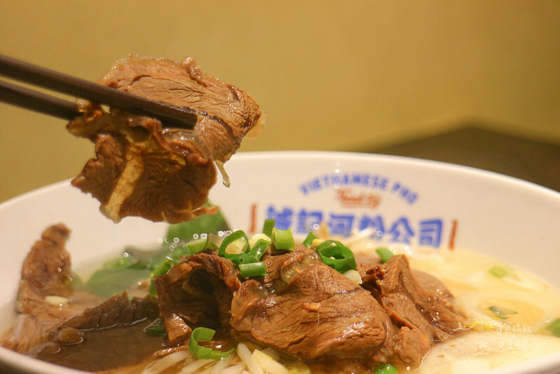 台北大安｜永康街40年老店人氣排隊美食越南河粉｜捷運東門站｜誠記越南麵食館