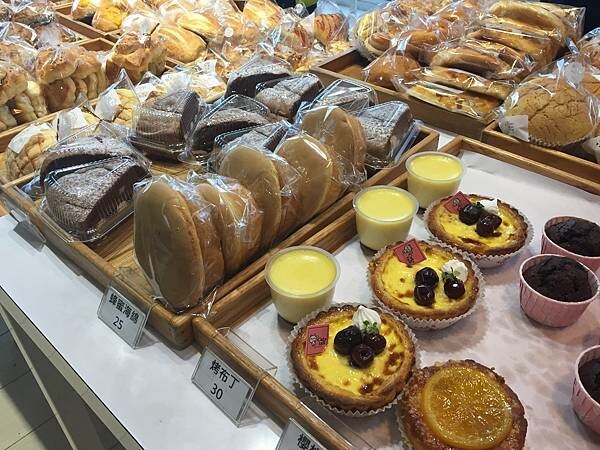 嘉義甜點_貓尾巴之爆漿泡芙