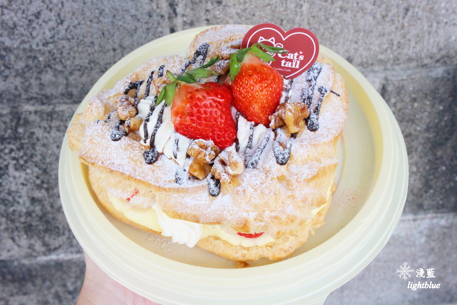 嘉義美食：淺藍 × 貓尾巴Cats tail～隨時都大排長龍的泡芙