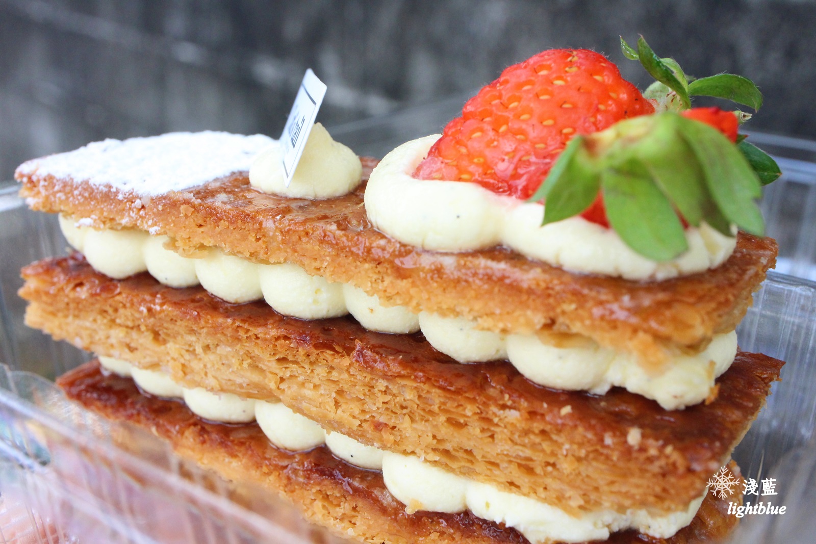 嘉義美食：淺藍 × 貓尾巴Cats tail～隨時都大排長龍的泡芙