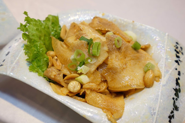 桃園婚宴場地推薦。桃園川門子時尚美食婚宴會館。婚宴試菜、澎派華麗的喜宴菜色、莊園古堡戶外證婚區搶先看!