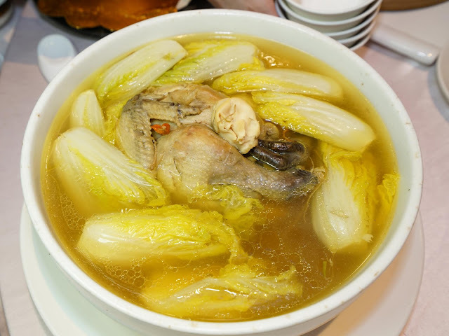 桃園婚宴場地推薦。桃園川門子時尚美食婚宴會館。婚宴試菜、澎派華麗的喜宴菜色、莊園古堡戶外證婚區搶先看!