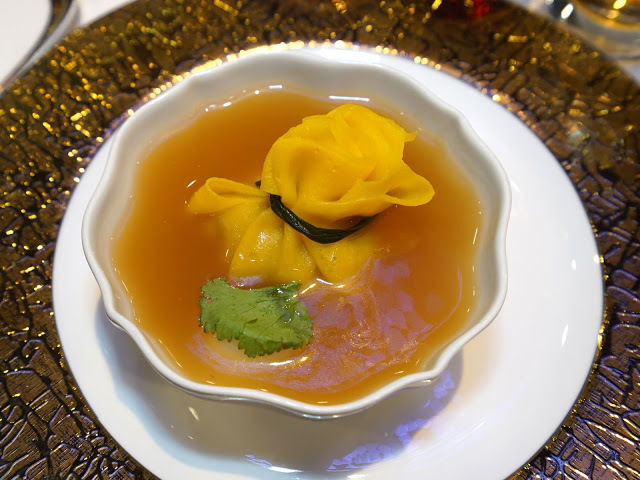 桃園婚宴場地推薦。桃園川門子時尚美食婚宴會館。婚宴試菜、澎派華麗的喜宴菜色、莊園古堡戶外證婚區搶先看!