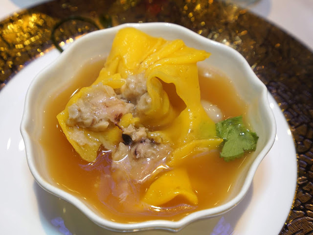 桃園婚宴場地推薦。桃園川門子時尚美食婚宴會館。婚宴試菜、澎派華麗的喜宴菜色、莊園古堡戶外證婚區搶先看!
