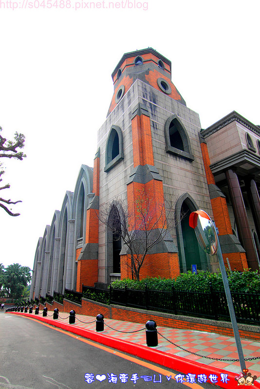 【台北淡水旅遊】真理大學♥美不勝收的西班牙歌德式教堂，宛如置身歐洲的錯覺