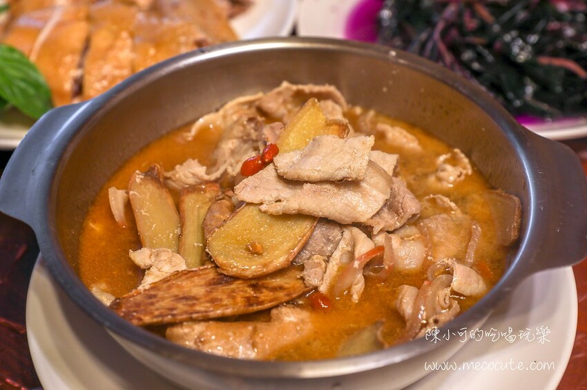 台北市北投區只賣四小時,網路推薦陽明山最好吃是這間!平日人潮大爆滿生意超好的土雞野菜推薦