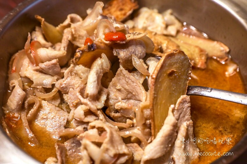 台北市北投區只賣四小時,網路推薦陽明山最好吃是這間!平日人潮大爆滿生意超好的土雞野菜推薦