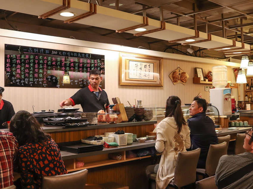 松江南京永遠排隊的平價丼飯/日本料理-小六食堂-(丼飯菜單) - Lexies Blog,寫食派