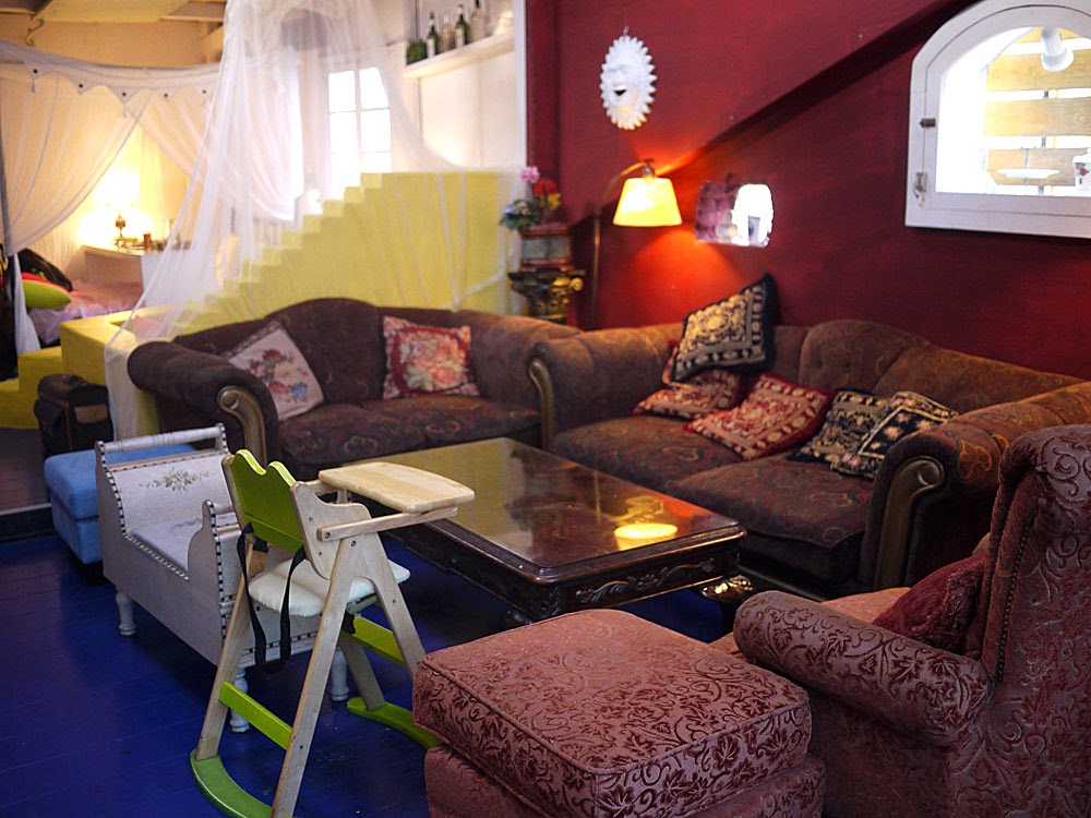 台北約會餐廳│士林捷運站伊莎貝拉風情館，我在床上用餐環境篇約訪