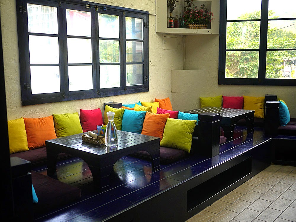 台北約會餐廳│士林捷運站伊莎貝拉風情館，我在床上用餐環境篇約訪