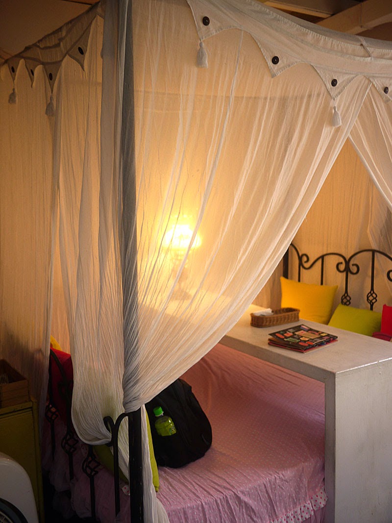 台北約會餐廳│士林捷運站伊莎貝拉風情館，我在床上用餐環境篇約訪