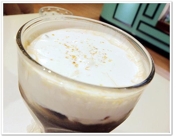 Oyami cafe：【Oyami cafe】 Mafia酸甜初體驗ღ超有料的海鮮燉飯ღ盆栽咖啡超好喝ღ