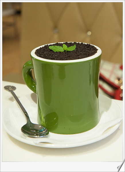 Oyami cafe：【Oyami cafe】 Mafia酸甜初體驗ღ超有料的海鮮燉飯ღ盆栽咖啡超好喝ღ