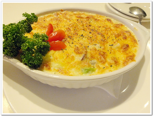 Oyami cafe：【Oyami cafe】 Mafia酸甜初體驗ღ超有料的海鮮燉飯ღ盆栽咖啡超好喝ღ