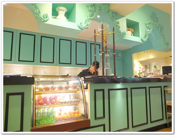 Oyami cafe：【Oyami cafe】 Mafia酸甜初體驗ღ超有料的海鮮燉飯ღ盆栽咖啡超好喝ღ