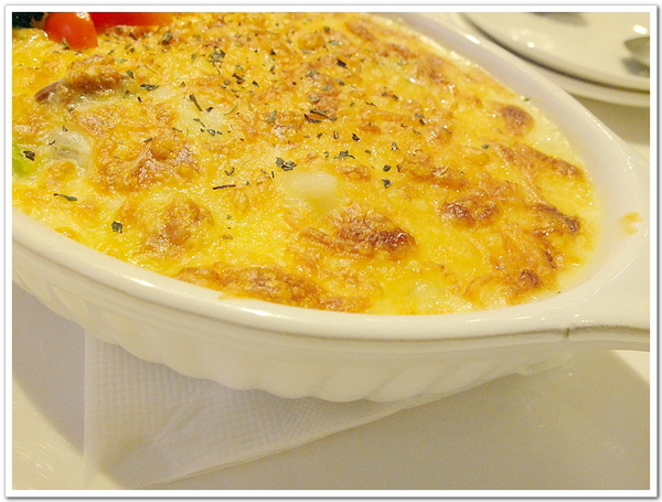 Oyami cafe：【Oyami cafe】 Mafia酸甜初體驗ღ超有料的海鮮燉飯ღ盆栽咖啡超好喝ღ