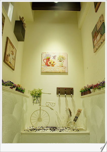 Oyami cafe：【Oyami cafe】 Mafia酸甜初體驗ღ超有料的海鮮燉飯ღ盆栽咖啡超好喝ღ