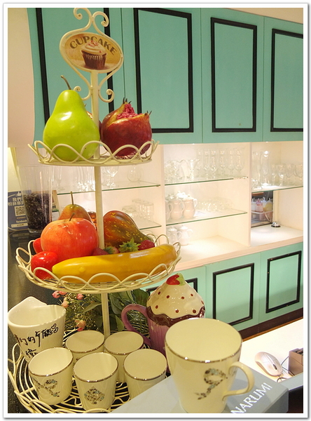 Oyami cafe：【Oyami cafe】 Mafia酸甜初體驗ღ超有料的海鮮燉飯ღ盆栽咖啡超好喝ღ