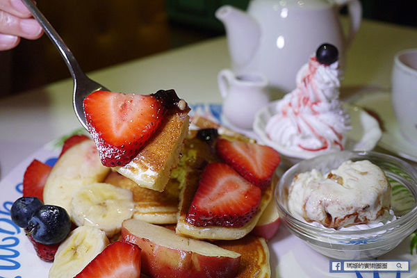 西門町咖啡館【Oyami Caf'e】獨立包廂用餐防疫安心餐廳/童話鄉村風咖啡館/西門町美食 西門町咖啡館【Oyami Caf'e】獨立包廂用餐防疫安心餐廳/童話鄉村風咖啡館/西門町美食