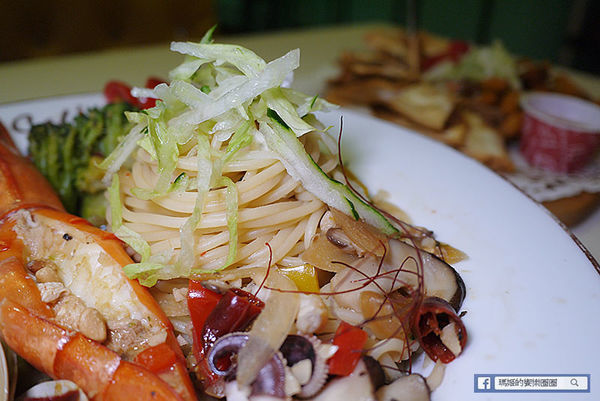 西門町咖啡館【Oyami Caf'e】獨立包廂用餐防疫安心餐廳/童話鄉村風咖啡館/西門町美食 西門町咖啡館【Oyami Caf'e】獨立包廂用餐防疫安心餐廳/童話鄉村風咖啡館/西門町美食